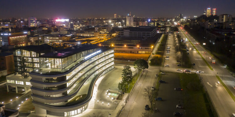 InvestiRE vende Arcadia Center a Milano