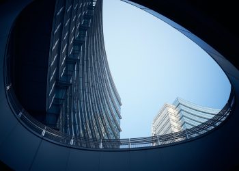 Logistica e Living trainano il rimbalzo degli investimenti nel real estate in Italia