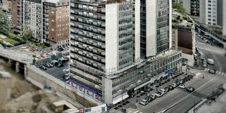 Coima Res acquista il centro direzionale Pirelli 32 a Milano Porta Nuova