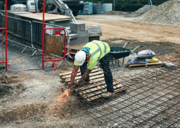 Accordo di governo per formare al lavoro nell’edilizia tremila rifugiati