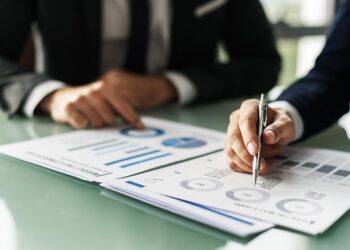 Cerved, i crediti in sofferenza in Italia valgono 7 miliardi di euro per chi investe