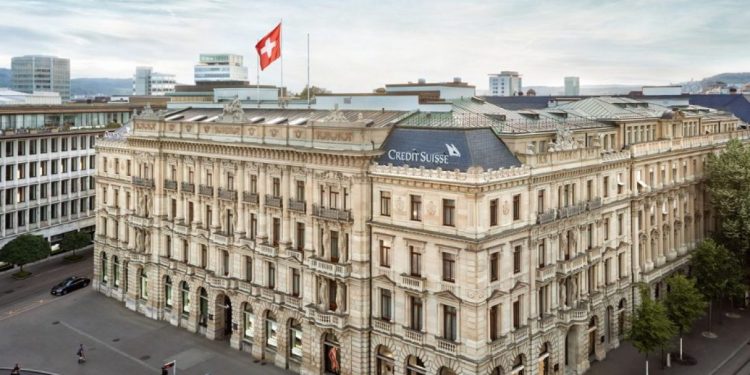 Credit Suisse rimanda aumento di capitale per fondo Green Property