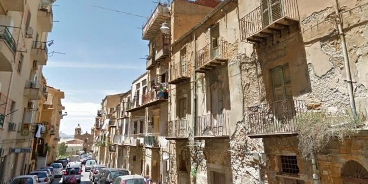 Almeno 73.000 edifici da recuperare nei capoluoghi italiani