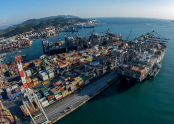 Da Bei, Cdp e Intesa Sanpaolo 160 milioni per il porto di La Spezia