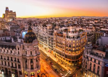 Generali RE cresce a Barcellona con l’acquisizione di Portal del Angel, 40