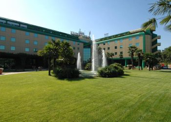 Monrif vende l’immobile che ospita l’Hotel Royal Garden di Assago