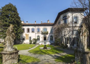 Il magnate francesce Bernard Arnault acquista la Casa degli Atellani di Milano
