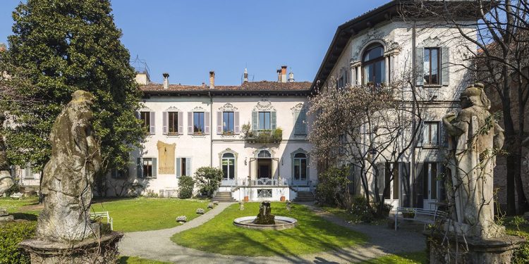 Il magnate francesce Bernard Arnault acquista la Casa degli Atellani di Milano