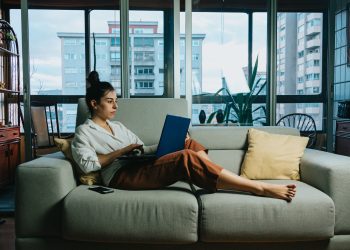 Un terzo delle compravendite di case in Italia è stipulato da donne