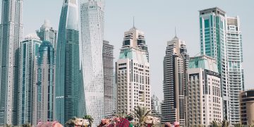 Ville di lusso a Dubai, siglata partnership tra Karl Lagerfeld e Taraf