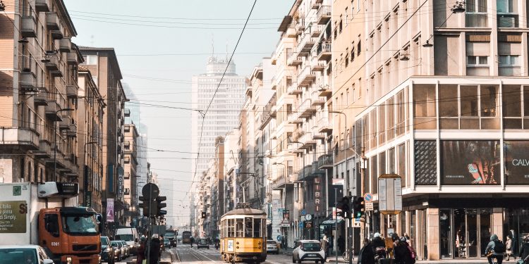Lombardia, continua la corsa dei canoni: bilocali a +4,2%