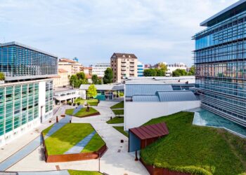 Intesa Sp finanzia con 16 mln euro le attività di RealStep nel Certosa Discrict