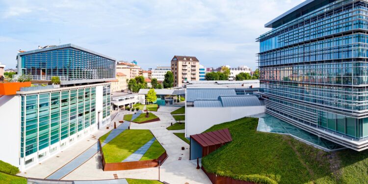 Intesa Sp finanzia con 16 mln euro le attività di RealStep nel Certosa Discrict