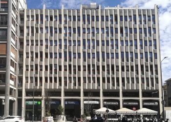 Investire Sgr affitta immobile di 4.500 mq in via Vittor Pisani (Milano)
