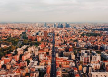 Salgono a 7,1 le annualità di stipendio necessarie per comprare casa in Italia