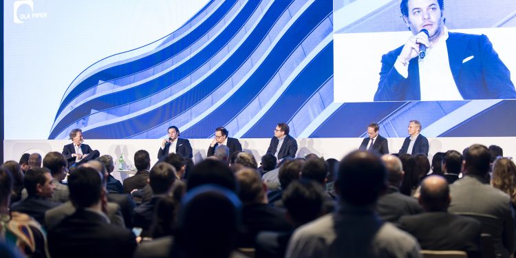 Dla Piper: “investitori in posizione di attesa, elementi disruption strutturali”