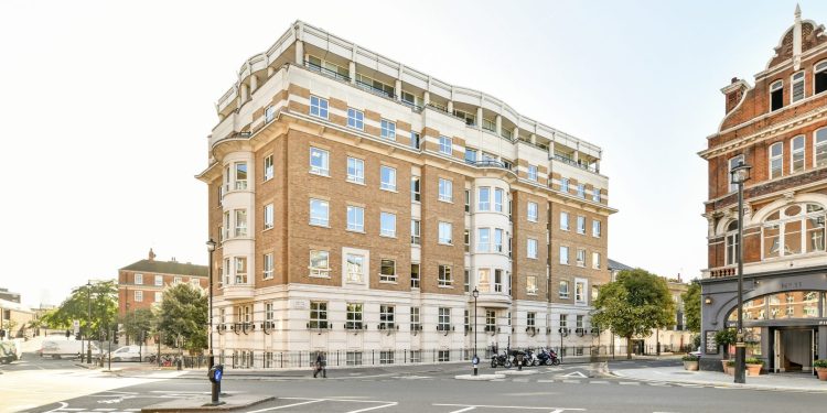 Grosvenor vende per 63,4 milioni di euro la sede londinese di Eni