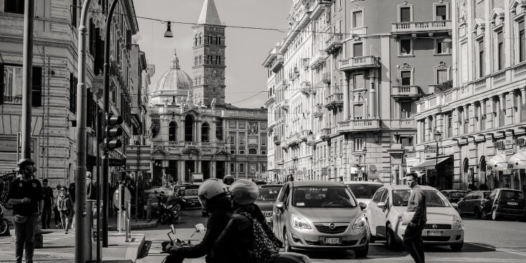 Cbre Research, “costo debito frena investimenti nell’alberghiero”