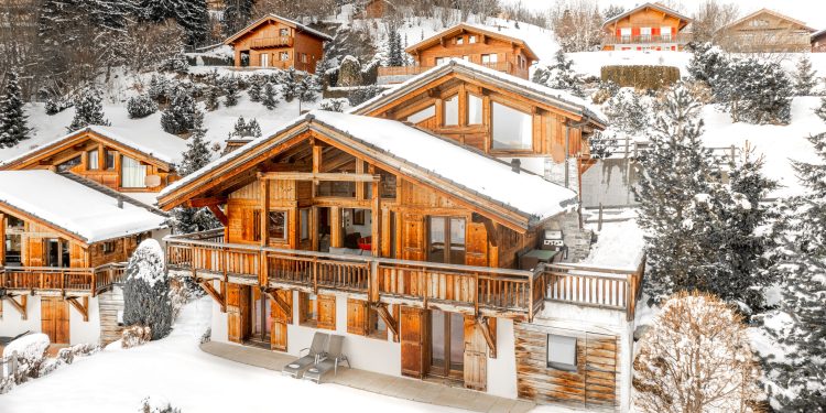 Volano i prezzi delle proprietà in montagna, in particolare degli chalet di lusso