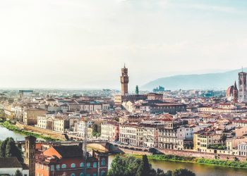 Cbre: “i turisti internazionali spingono gli investimenti nel settore alberghiero”