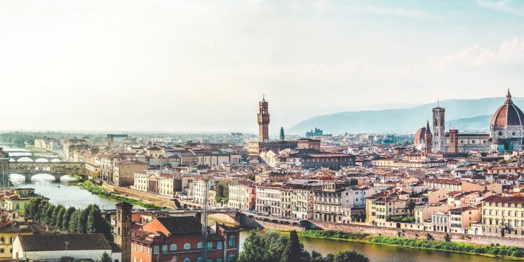Cbre: “i turisti internazionali spingono gli investimenti nel settore alberghiero”