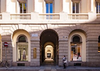Passa di mano Palazzo Reina, 6.000 mq nel quadrilatero della moda a Milano