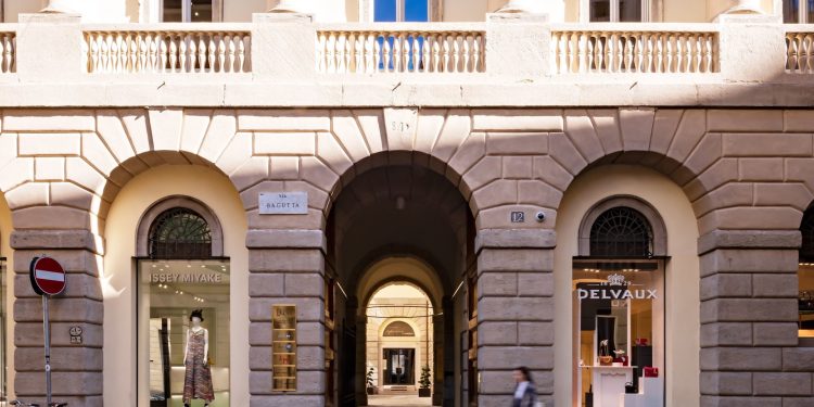 Passa di mano Palazzo Reina, 6.000 mq nel quadrilatero della moda a Milano