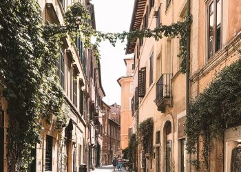 Affitti, canoni in rialzo in tutte le grandi città. In testa Bari, Napoli e Verona