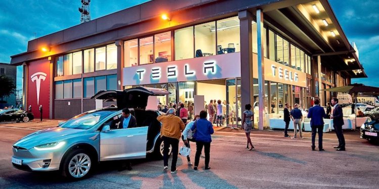 Tesla, ceduta a reddito la sede padovana della società automotive di Elon Musk