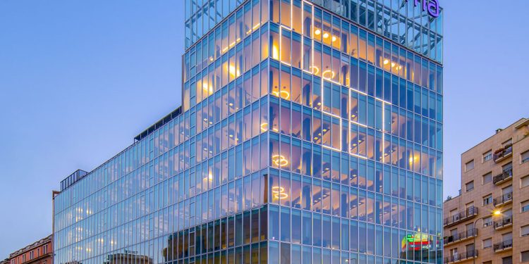 Kryalos Sgr vende a Corum Palazzo di Fuoco in piazzale Loreto a Milano