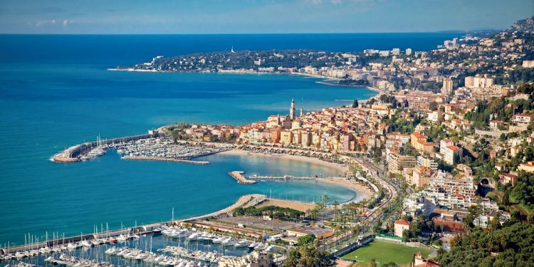 Sanremo, il Festival fa volare i prezzi del mattone: 2 case su 3 sono per investimento