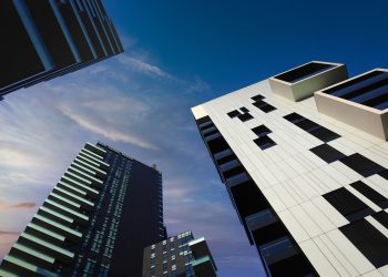 La flat tax attira gli Uhnwi in Italia, forte la ricerca di attici a Milano