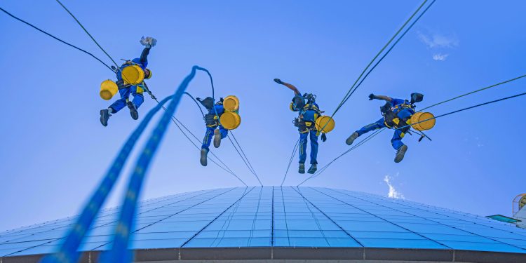 Ediliziacrobatica, sale il fatturato (+18%) ma l’utile cala a 6,1 mln € nel 2023