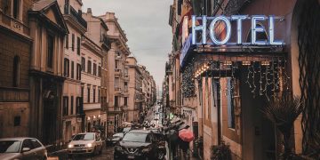 Hotel, cala del 28% il numero delle strutture in vendita in Italia