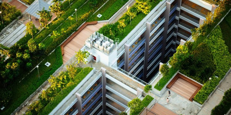 Jll con Evogy per la decarbonizzazione del settore real estate