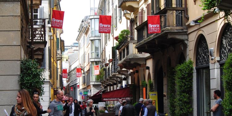 Milano Design Week, prezzi più che triplicati (+214%) per gli affitti brevi