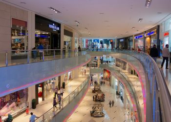 Retail, le transazioni di negozi riprendono fiato (+4,5%) dopo il crollo del periodo post-covid
