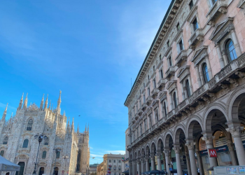 Milano, aggiudicato per 36 anni Palazzo dei Portici Meridionali in Duomo