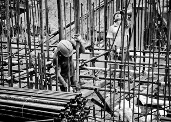 Progetti fermi e tempi incerti, edilizia in stallo a Milano