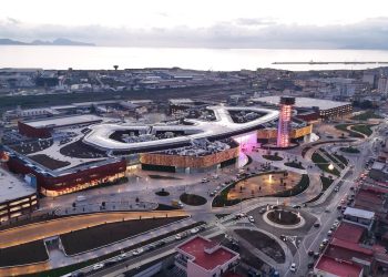 Apre a Napoli “Maximall Pompeii”, il più grande centro commerciale del sud Italia