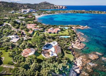 Vendita record in Costa Smeralda: proprietà ceduta per oltre 160 milioni di euro