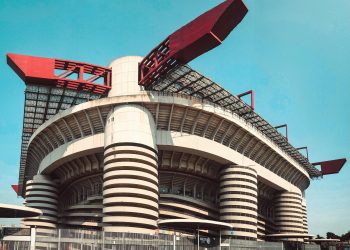 Inter-Milan presentano la proposta di acquisto dello Stadio Meazza