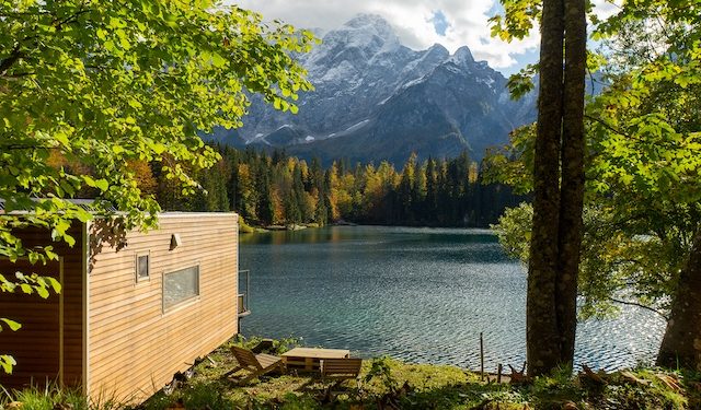 Friland, 100 mini case immerse nel verde entro il 2028