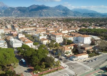 Casa vacanze, è Forte dei Marmi la località più costosa d’Italia