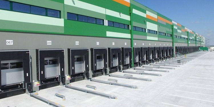 Aew vende a Wiis Italy Sicaf una piattaforma logistica da 150.000 mq a Vercelli