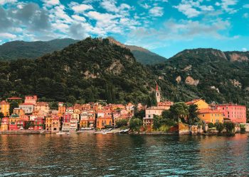 Lago, prezzi delle case +1,5% sostenuti da domanda estera
