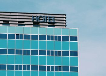 Colliers: “+52% gli investimenti nel commercial real estate nel primo semestre 2025”