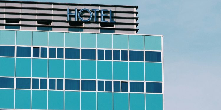 Colliers: “+52% gli investimenti nel commercial real estate nel primo semestre 2025”