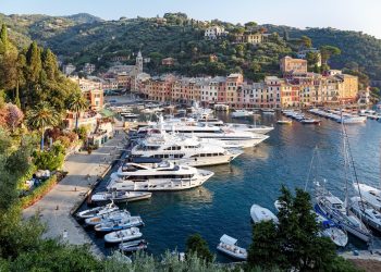 Portofino sul podio del lusso mediterraneo con Cap Ferrat e St. Torpez