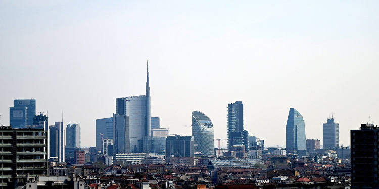 Milano rilancia l’abitare accessibile: 10mila alloggi in dieci anni a canoni sostenibili